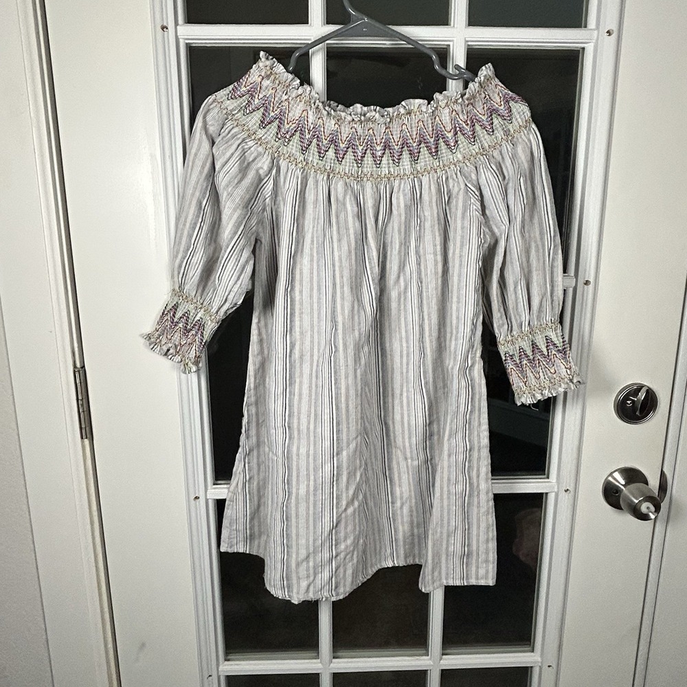 Velzera Gray Striped Smocked Embroidered Off Shoulder Dress/Tunic Small